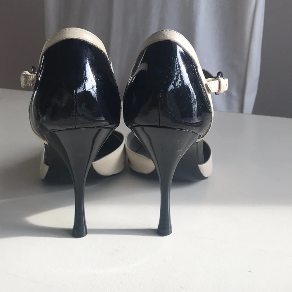 Via Spiga Black and Cream Heels - Picture 3 of 5